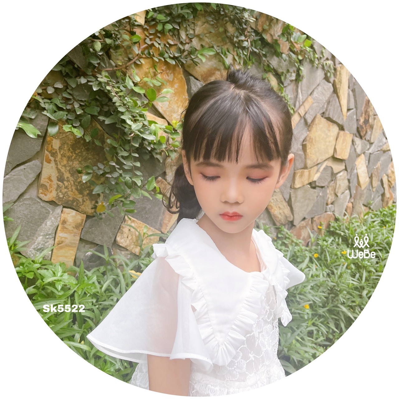 Váy công chúa màu trắng cho bé