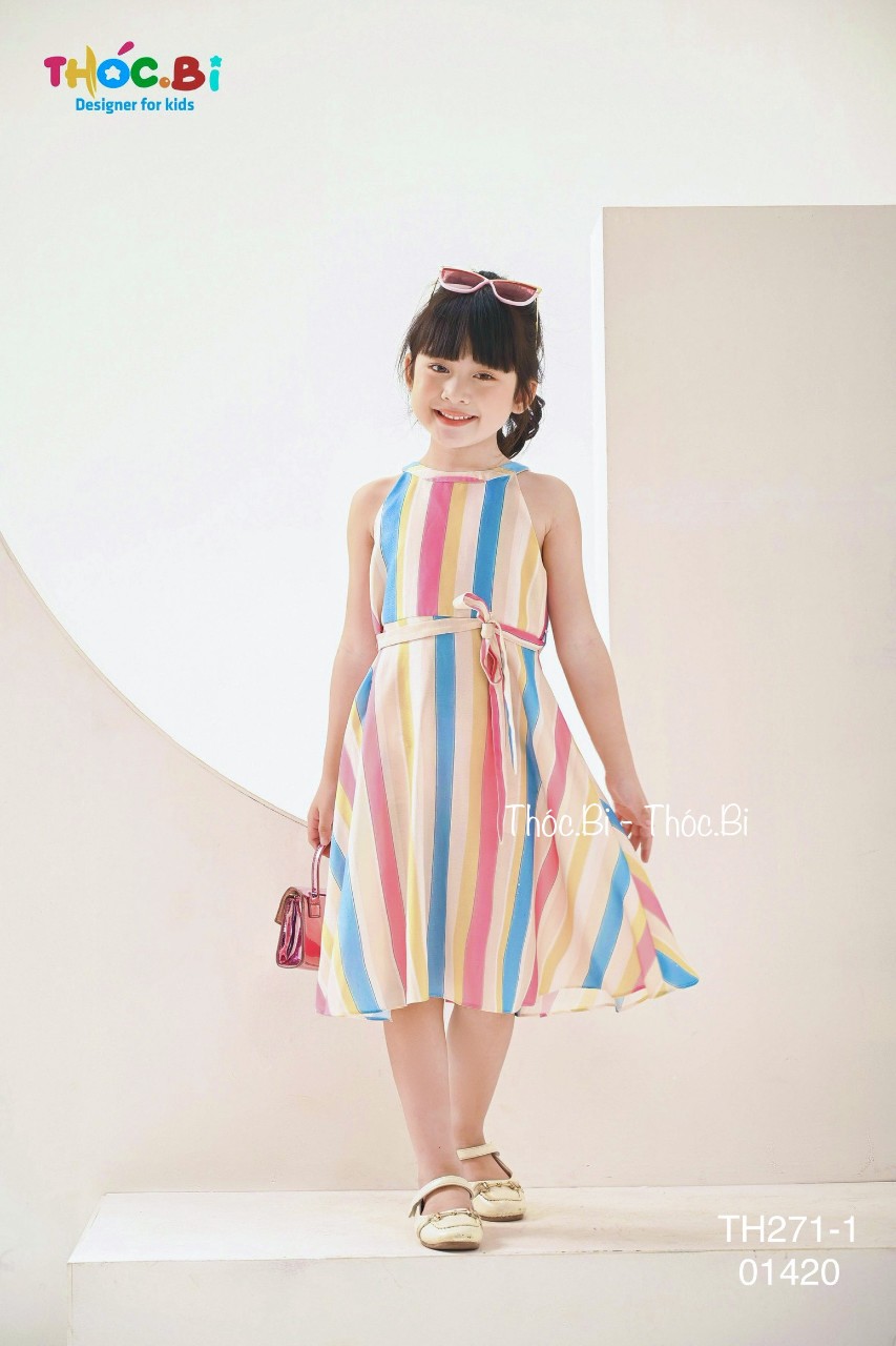 Váy maxi đi biển cho bé