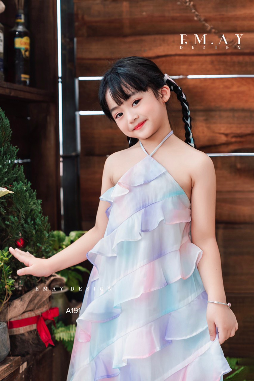 Váy yếm tơ cho bé