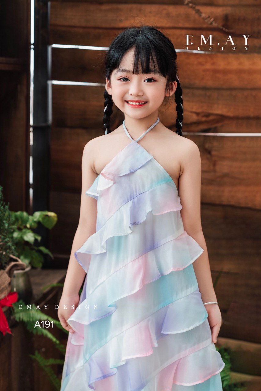 Váy yếm tơ cho bé