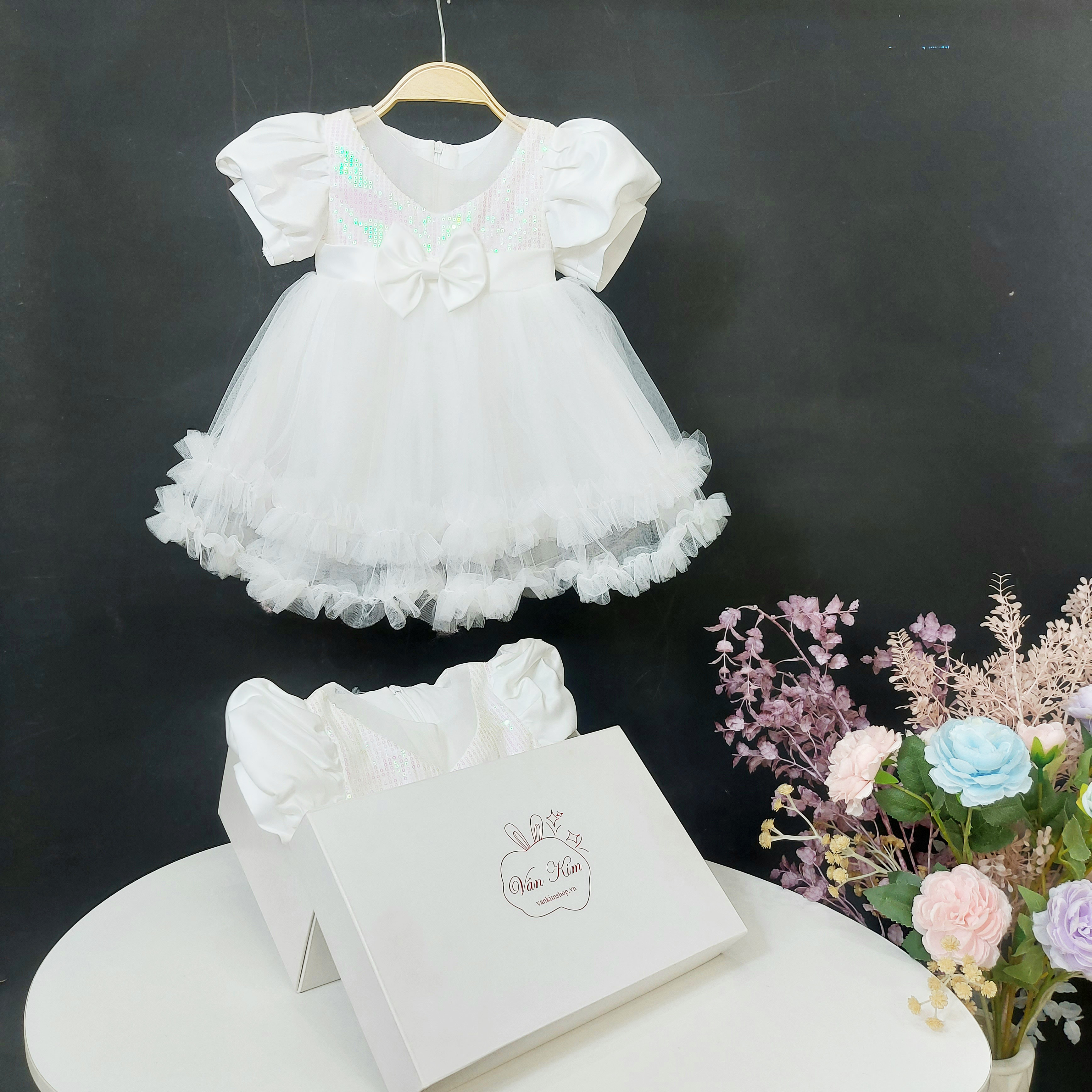 Váy công chúa bồng bềnh cho bé 1 tuổi