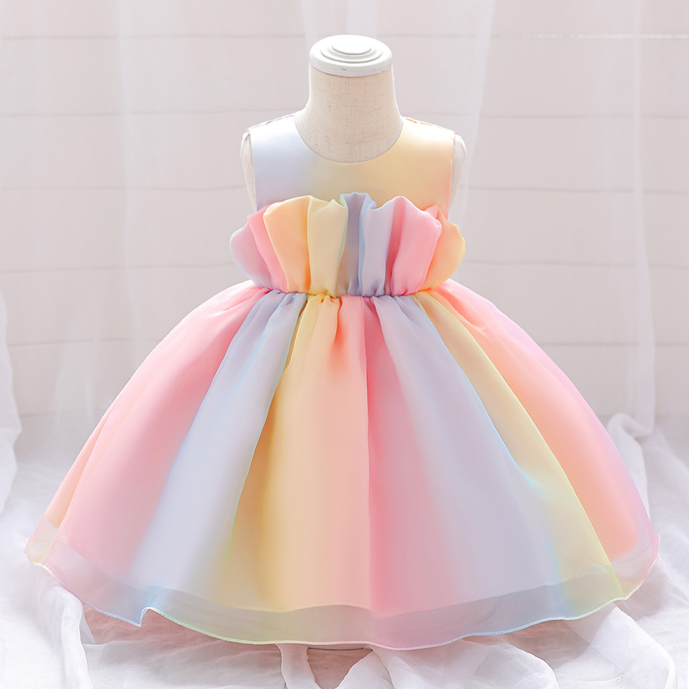 Váy công chúa 7 sắc cầu vòng cho bé 1 tuổi